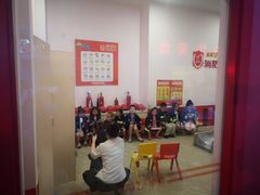 -成都星期8小镇(江宁南路店)