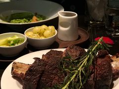 M9带骨和牛肋排-wann lounge 低温慢煮牛排·清吧