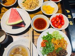 -老牌坊云南鱼豆花火锅(爱建店)