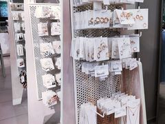 -H&M(鹏欣水游城店)