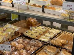 -顶东面包花园·生日蛋糕(世博店)