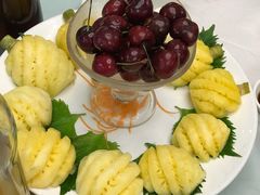 菠萝拼樱桃-荣誉大酒店·荣誉海鲜酒楼(晋江电力店)