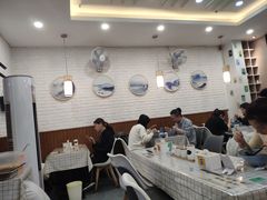 大堂-丽丽三鲜螺蛳粉(田林路店)