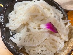 -老牌坊云南鱼豆花火锅(爱建店)
