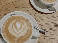 -Common Table · Brunch & Coffee