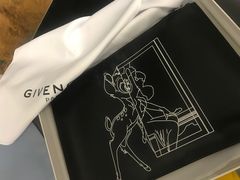 -GIVENCHY(佛罗伦萨小镇奥莱店)