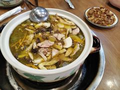 -杨记山珍鸡煲菌汤锅
