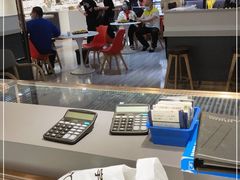 -宏宇眼镜蔡司依视路折扣店(兆佳眼镜城店)