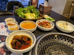 -草家酱蟹炭火烤肉店(珲春南路一店)