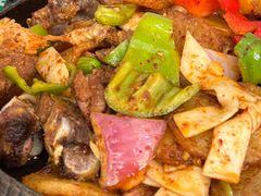 -撒拉人家.酸菜牦牛肉火锅