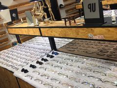 -罗伯特眼镜·蔡司官方授权(罗湖国贸店)
