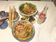 -镇南锅盖面馆(解放路店)