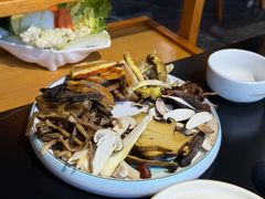 -野菌皇海景野生菌火锅(滨海大道店)