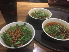 -万记麻辣烫国展总店