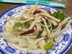 -鲁南仔·滕州炒鸡(经三路店)