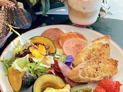 -ins森林童话餐厅coffee&bistro