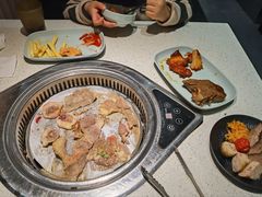 -佰烧海鲜烤肉火锅自助(世茂国际广场店)
