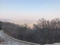 -鬼笑石后山停车场