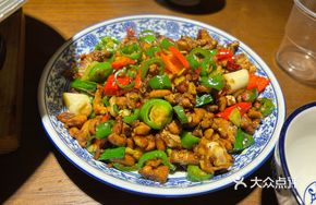Qingyuan Stir-Fried Chicken