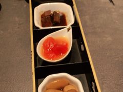 -铭牛烧肉·和牛海鲜自助(高新月牙湖店)
