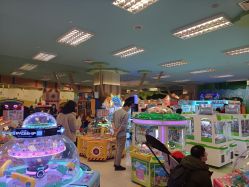 -莫莉幻想儿童乐园(武汉经开永旺店)