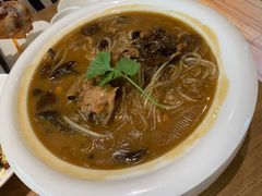 小鸡炖蘑菇-上关雪東北菜(中房金谊店)