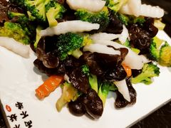 兰花木耳炒山药-一块豆腐·海鲜·家常菜(李沧书院路店)