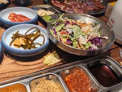 -明洞阿姨·韩式酱蟹烤肉·创意料理(三元桥店)