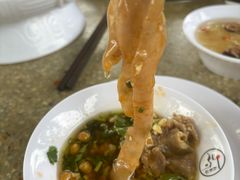 -茅草房·河畔园林火锅