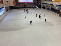 -冰纷万象滑冰场(赣州华润万象城店)