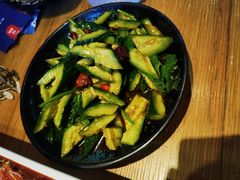 拍黄瓜-华府九号海鲜烧烤大排档(龙域店)
