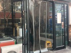 门面-老东镇啤酒屋海鲜加工·蒸汽海鲜·海鲜烧烤(台东店)