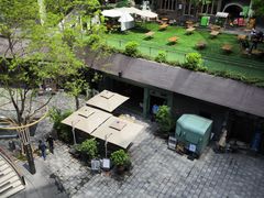 -瑞虹新天地月亮湾