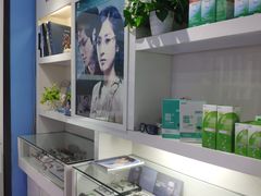 -提一眼镜·蔡司·依视路(小寨店)