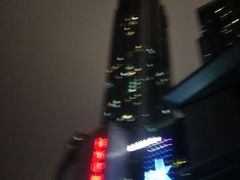 -日月光中心广场