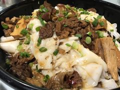 牛腩竹篙粉-石岐乳鸽村(南海第三分店)