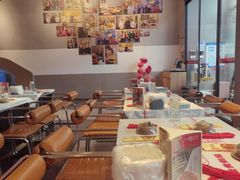 -肥肥虾庄·金牌油焖大虾(汉街SKP店)