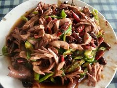 上菜速度之快，味道之难吃难巳想象-易老九江湖菜(北滨一路店)