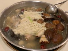 -一席地·本地鸡窝·杭帮鸡火锅(萧山银隆百货店)