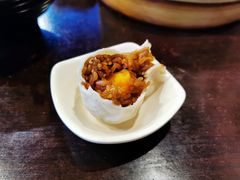 咸蛋黄烧卖-大龙汤包