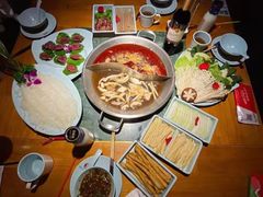 特色菌汤锅底-潮辣成都老火锅(奉贤扶港路店)