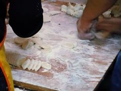 -孖妹上肉饺子馆