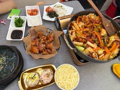 -豚妈妈汤饭·部队锅(南京东路店)