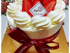 草莓修多动物奶油-花花卷卷·鲜食蛋糕(静安久光百货店)