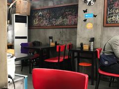 大堂-丽影重庆小面(定西路店)