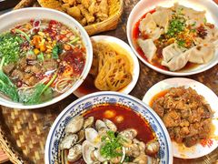 -爆炸头阿姨小四川正宗川味小吃(无任何分店)