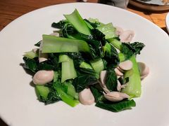 青菜炒蘑菇-麦合轻悦餐厅•常州菜(汉江店)