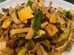 -瑞杰烧烤店·24小时营业(山东路店)