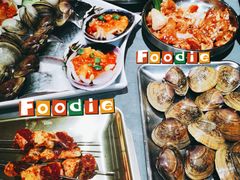 -围炉肉舍•炭烤活鳗•丹东海鲜烤肉(步行街店)