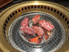 -山川小町·极番烧肉(新地假日广场店)